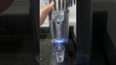 Purificador Electrolux Pure 4x Água Gelada, Fria e Natural com Painel Touch Cinza (PE12G) - Bivolt