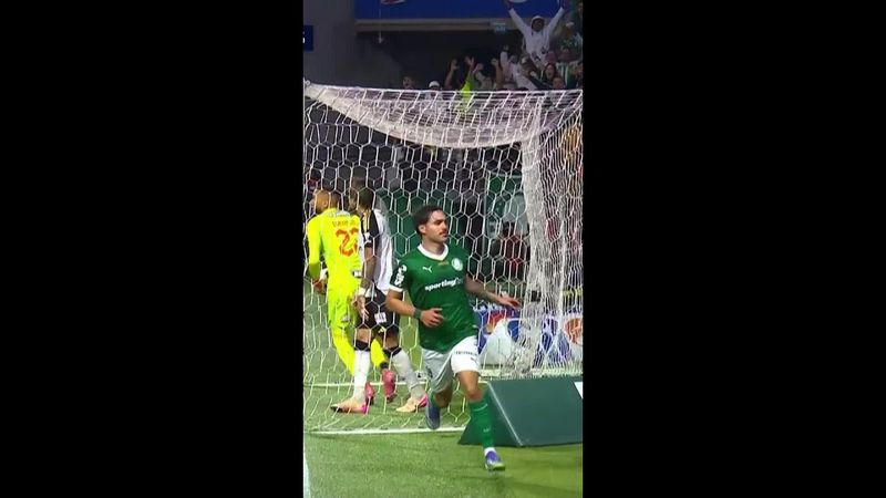 Gol de Maurício para o Palmeiras contra o Galo