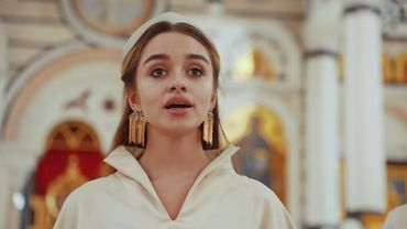 Колядка "Тёмною ночью". Соло Есения Волошина.