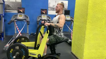 Горизонтальная тяга в Хаммере прямым хватом