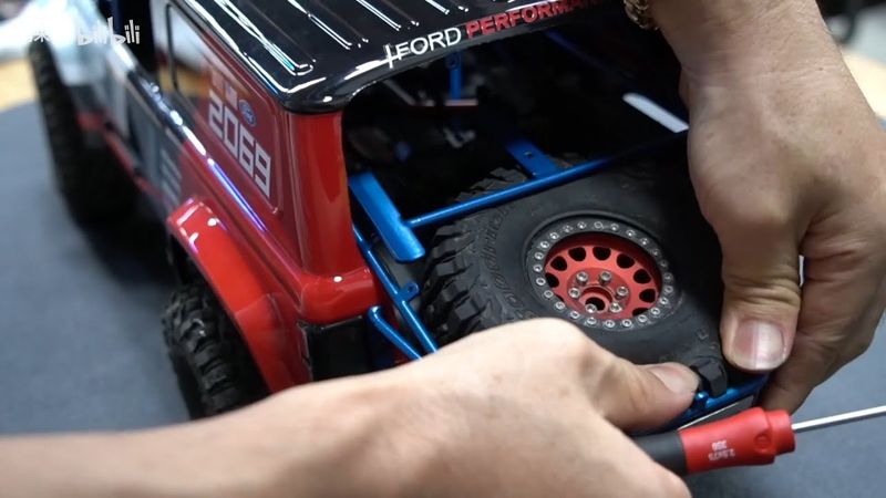 Traxxas TRX4 D1RC Ford Bronco R Titanium Tube Frame | Install and Test Run | Rc Crawler