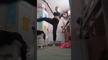 how to do a high kick😊