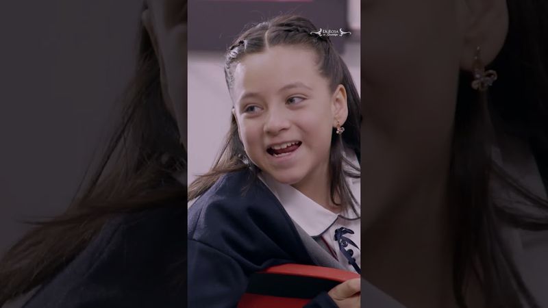 La humillaron por no tener papá #LaRosaDeGuadalupe #Uninovelas