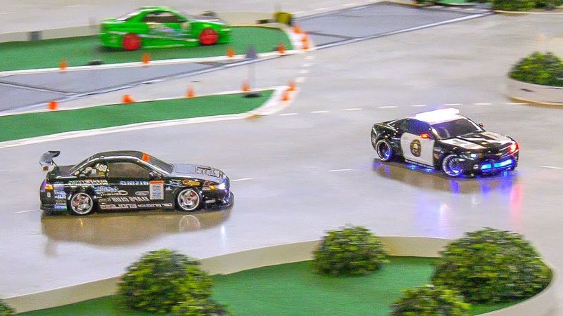 CRAZY DRIVER FOLLOWING A POLICE CAR!! STUNNING RC DRIFT CAR ACTION!! *MOBILE REMOTE