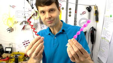 🌑 Невероятный физический эффект движение тела против течения воды #Shorts Игорь Белецкий