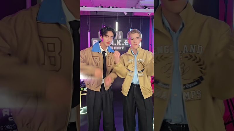 แฮร่!! 🐭🦁 #GFAWAKEConcertLIVE #GFAWAKEConcert #LOOKKHUNNOO