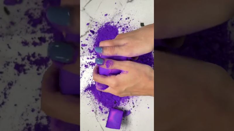 Deep Purple Dyed Gym Chalk