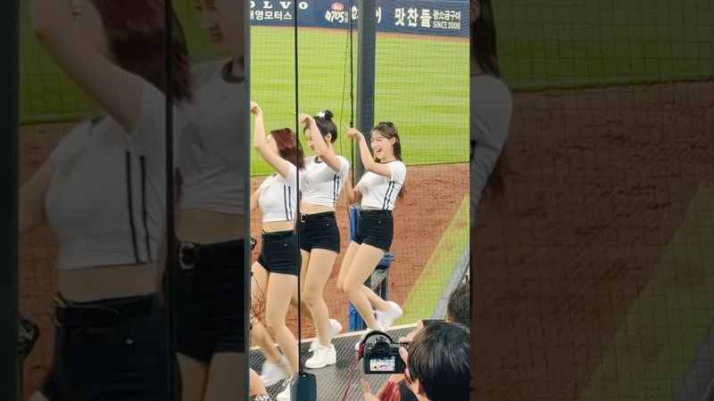 포항항 아웃송 케미 너무 좋다  #김정원 #김정원치어리더#이서윤 #이서윤치어리더#ktwiz #kt위즈 #kt위즈치어리더