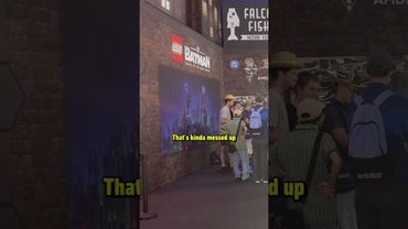 Fans are playing the LEGO Batman demo surrounded by Easter eggs! Presented by @BorderlandsGame 4.