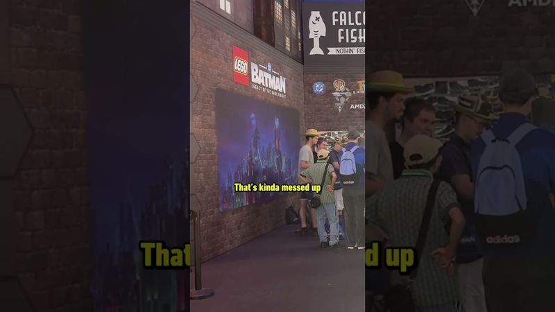 Fans are playing the LEGO Batman demo surrounded by Easter eggs! Presented by @BorderlandsGame 4.