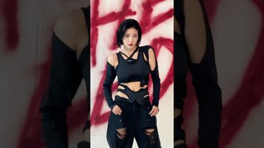 여기저기서 나타날 거야🦹🏻‍♀️ #권은비 #KWONEUNBI #Shorts