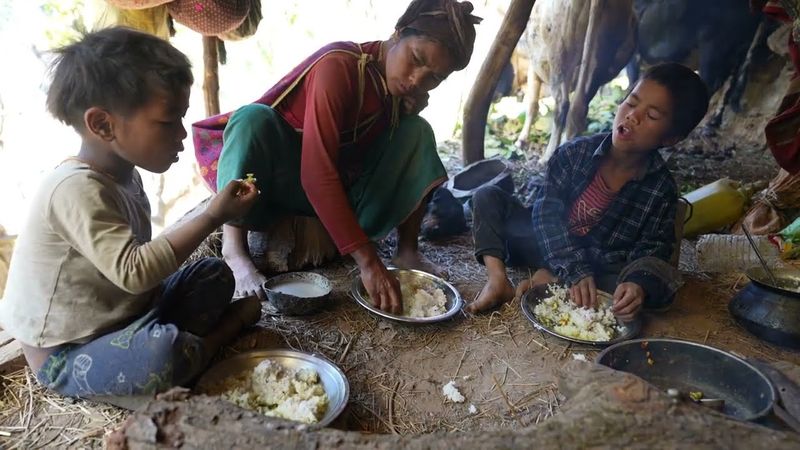 Cooking curry recipe of local fish || Village life || Traditional lifestyle