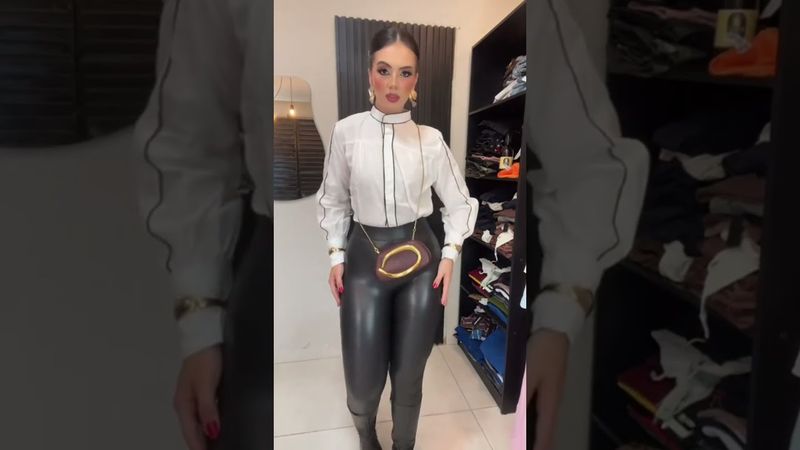 Elegance in Black Leather Leggings Style Guide | Femme Fatale Leather Pants Ultimate Styling Inspo