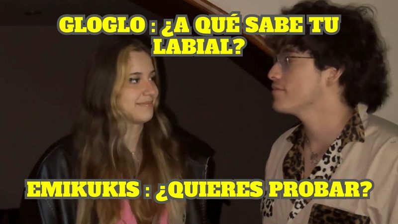 GLOGLO PRUEBA EL LABIAL DE EMIKUKIS