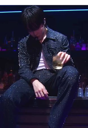 ✨I still think about this performance everyday, it’s a beautiful art ...