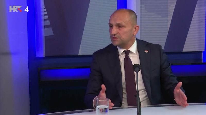 A sada Vlada: Ivan Anušić