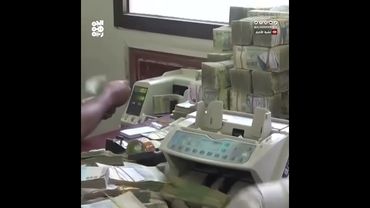 الريال اليمني فقد 54% من قيمته بفعل هجمات الحوثي على منشآت النفط