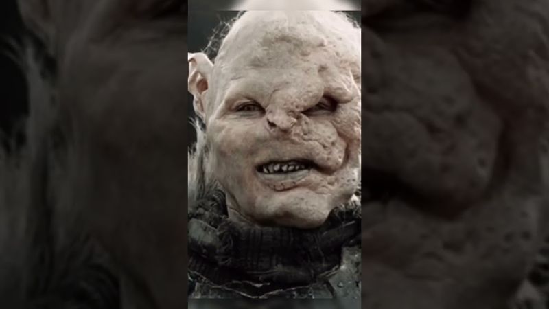 Орки тащат волчью голову🫣 #фильмы#сериалы#кино#властелинколец #shorts