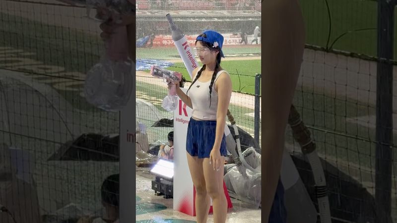 폭우가 내리는 가든 #김정원 #김정원치어리더#ktwiz #kt위즈 #kt위즈치어리더