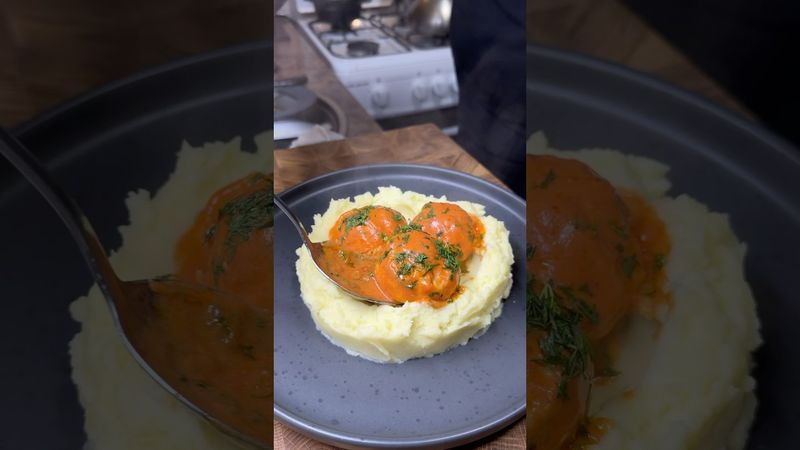 Тефтельки в томатно-сметанному соусі😍😍😍