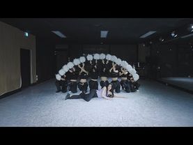 권은비(KWON EUN BI) 'Underwater' Dance Practice