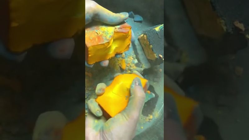 Crispy & Flakey Vibrant Chalk