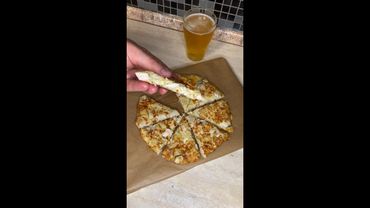 Еще одна идея для быстрого перекуса или завтрака) Смотреть со звуком)