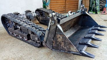 Vehicle for Special Tasks - Hydraulic Bucket BuilD