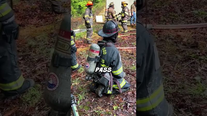 Зачем пожарные трясутся? 🤨