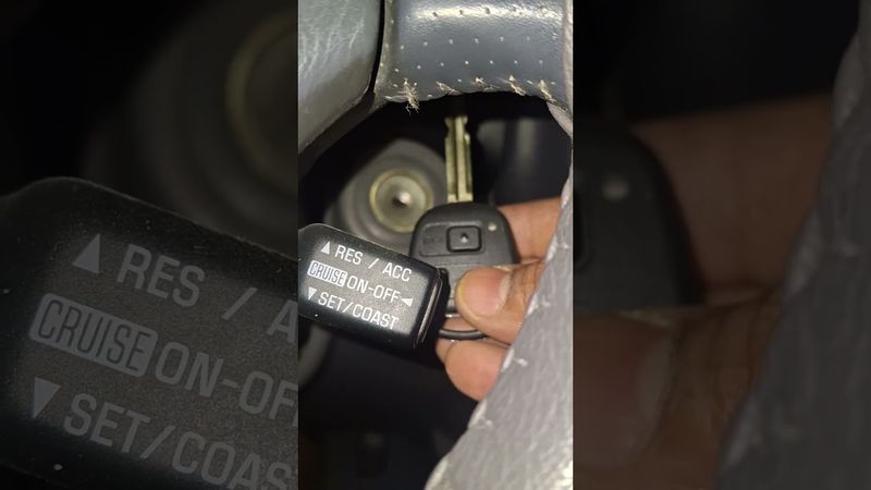 land cruiser program remote 2000 #carkeys #caraccessories #اكسبلور