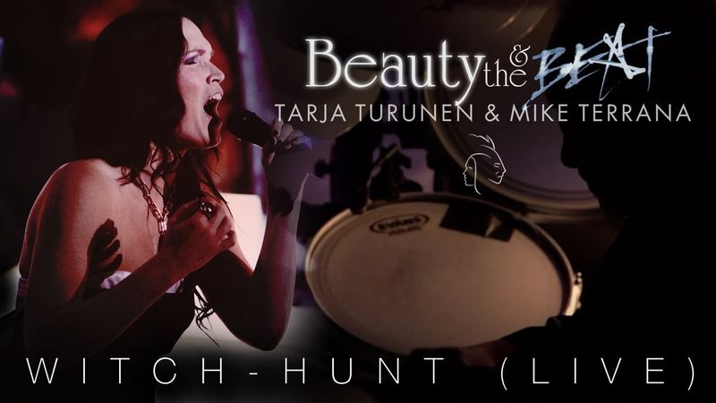 Tarja Turunen e Mike Terrana 'Witch-Hunt' da 'Beauty & The Beat'