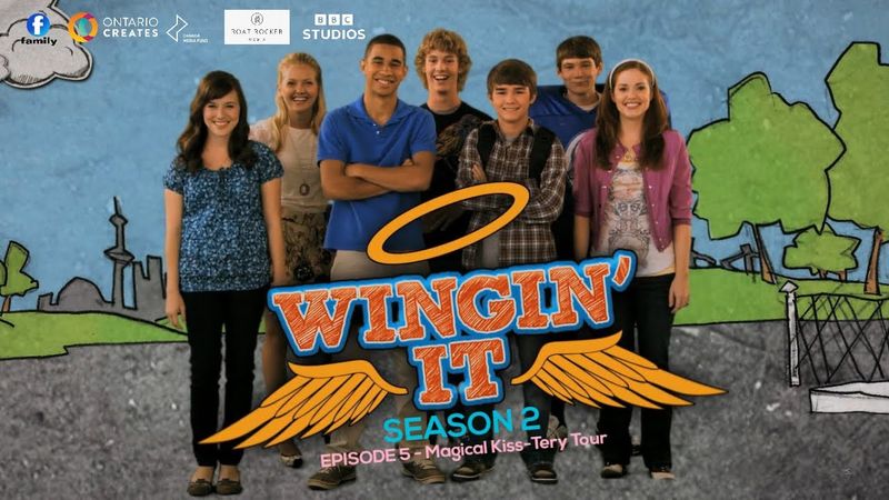 Magical Kiss-Tery Tour | Wingin' It Season 2 - Episode 5