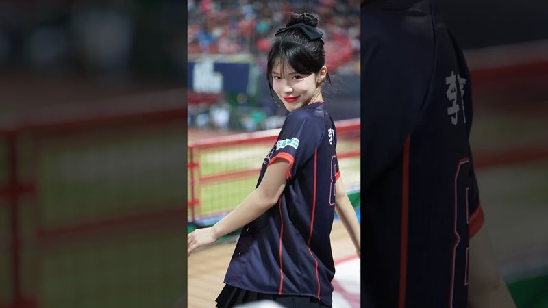 多慧の員瑛轉 眼神太勾人了吧😍#李多慧 #이다혜 #cheerleader #cheerleading #cpbl #味全龍 #味全龍