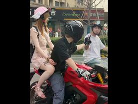 Hey pretty, a little gift for you, let's go for a ride moto！ #race #motorcycles #skateboards #love