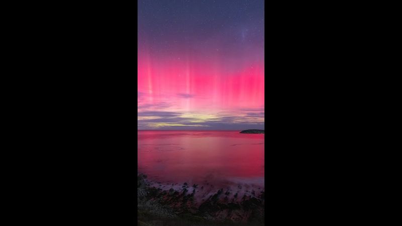 Celestial Spectacle: Aurora australis dazzles South Australia