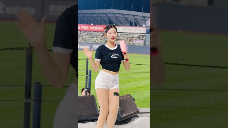 귀여운건 오래 보시라고 권동진 등장송-안타-응원가 풀버전 #김정원 #김정원치어리더#ktwiz #kt위즈 #kt위즈치어리더