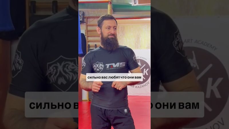 Почему подростки дерзят родителям