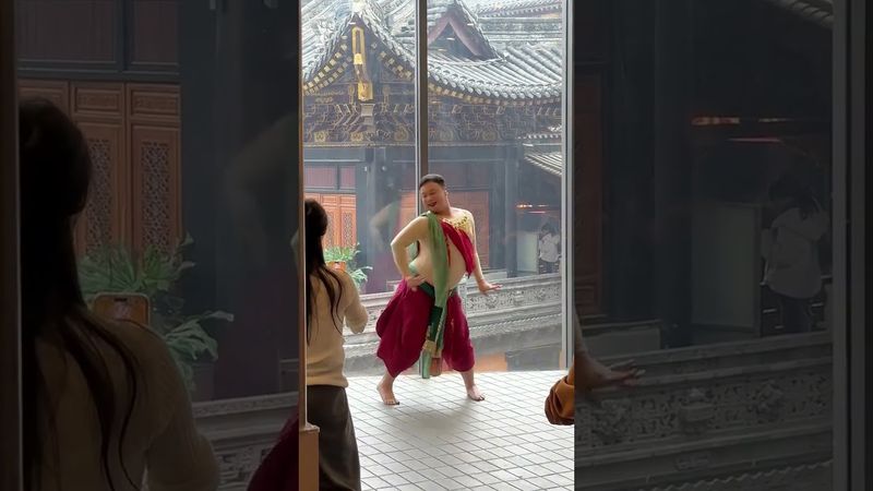 今天大家我都夸我长胖了。#舞者天肉肉编舞 #零基础学舞蹈 #简单易学舞蹈 #盛景长安舞蹈