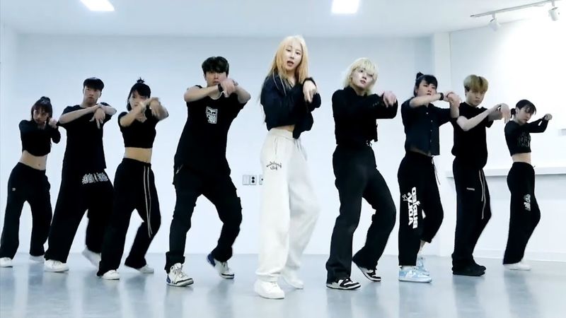LEE CHAE YEON - 'KNOCK' Dance Practice Mirrored