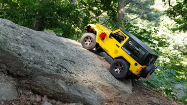 RC MST CFX Jeep Rubicon One Man_duk Mountain Adventure