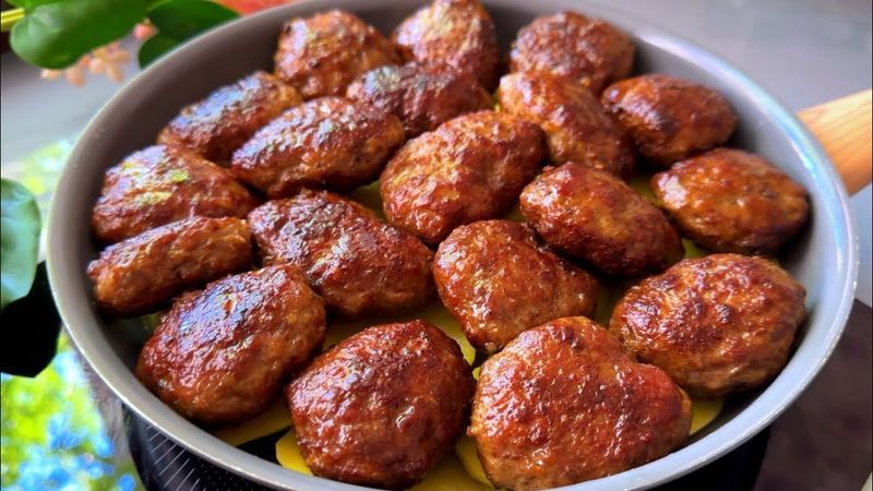 ПЕРЕМЕШАЙТЕ ФАРШ С СОДОЙ! ВЕК ЖИВИ ВЕК УЧИСЬ! Долго искала и НАКОНЕЦ ТО НАШЛА ПРАВИЛЬНЫЙ РЕЦЕПТ КОТЛ