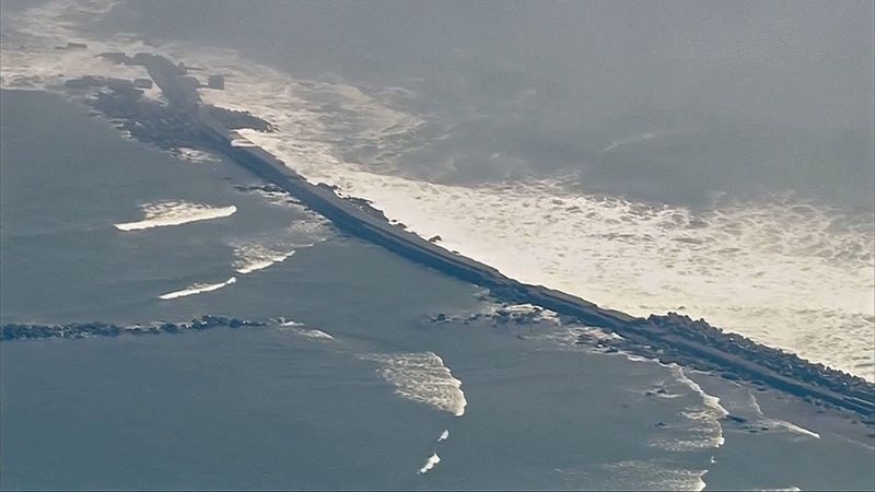 Цунами и извержение вулкана: землетрясение на Камчатке