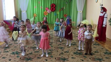 Музыкальная игра-танец с платочком