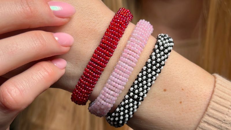 DIY Stretchy Beaded Bracelet with Fishing Line | Reversible Pattern