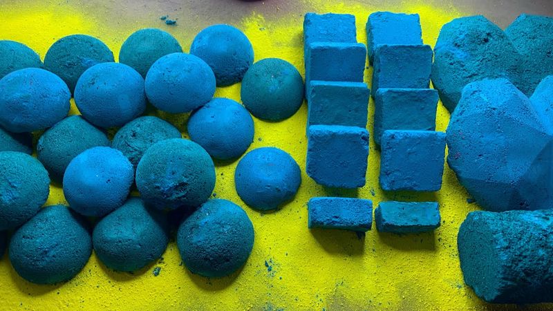 Teal Crushing Gym Chalk Reform | Soft & Crunchy Texture I Can’t Resist!