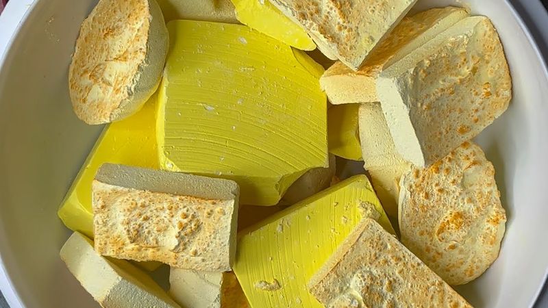 Yellow Powdery GymChalk | ASMR | Oddly Satisfying 