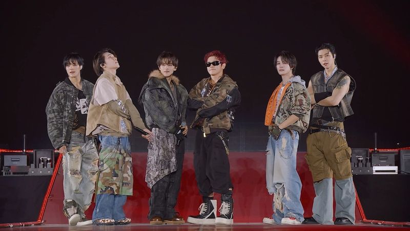 NCT U (JOHNNY, TAEYONG, MARK, JENO, HENDERY, YANGYANG) 'Misfit' Stage @SMTOWN LIVE 2025-26
