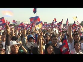Thousands in Cambodia join 'Solidarity March' over Thai border row | AFP