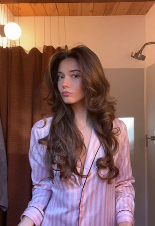 For those wondering how I do my hair 🎀 #hairtutorial #blowout 