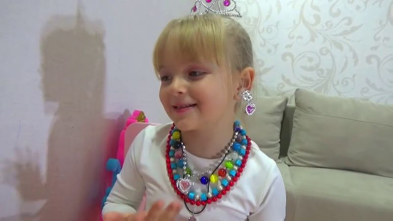 Маргарита хочет быть ПРИНЦЕССОЙ мечта каждой ДЕВОЧКИ